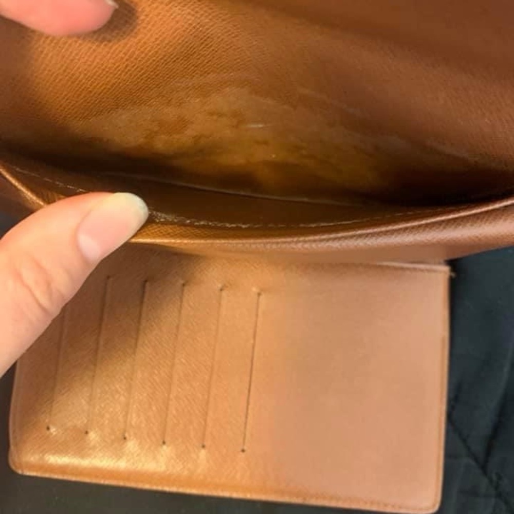 Louis Vuitton wallet - Picture 7 of 13